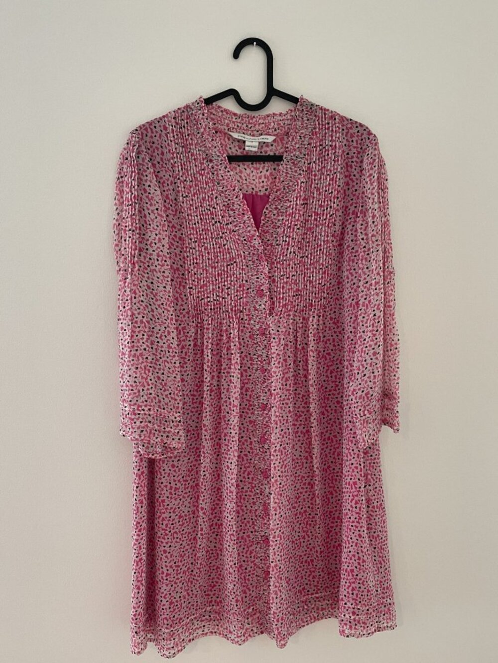 Diane Von Furstenburg size 4 pink floral Layla short dress, silk, lined